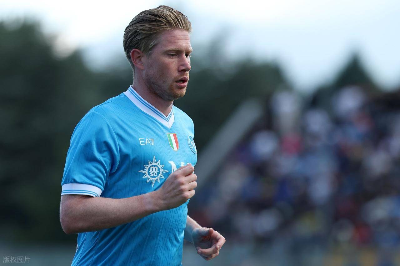 为什么现实中有很多门将踢球能踢到40岁以上，成熟期会比较漫长？