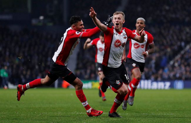 足球中超球队前锋脚踝受伤，赛季恐报销