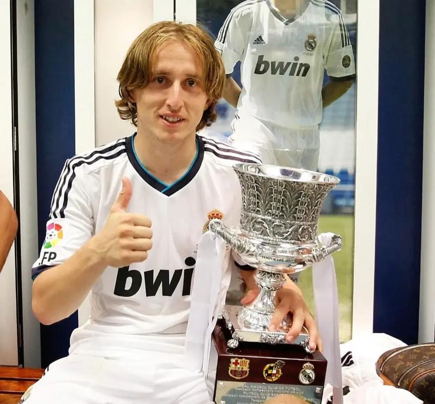 2025赛季中超客场积分前5：海港15战11胜高居第一，申花第二